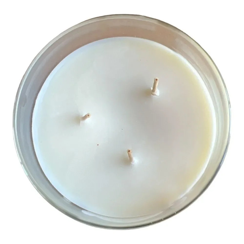🆕 Bath & Body Works 3 Wick Candle Berry Waffle Cone - Picture 2 of 3